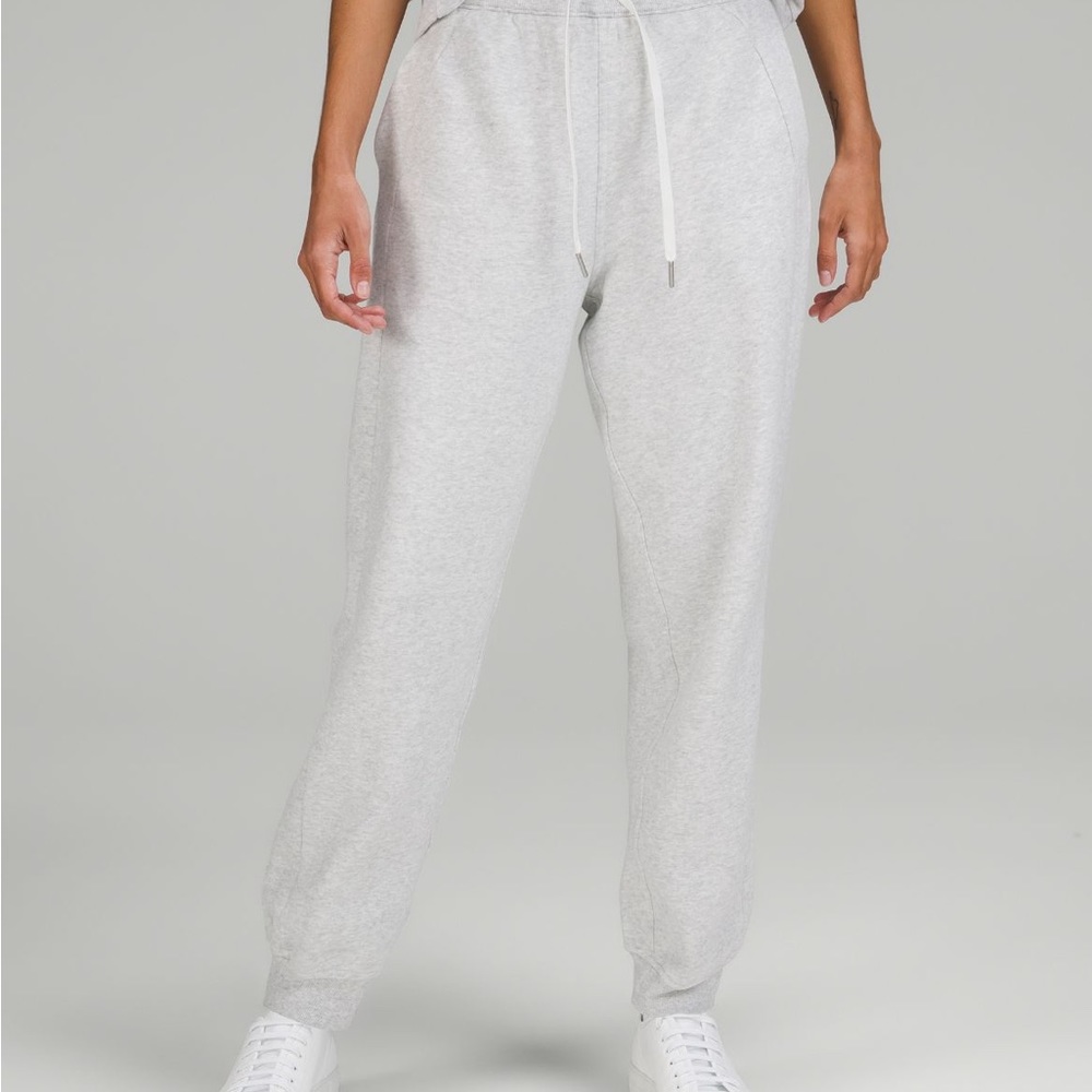 Lululemon scuba high rise jogger